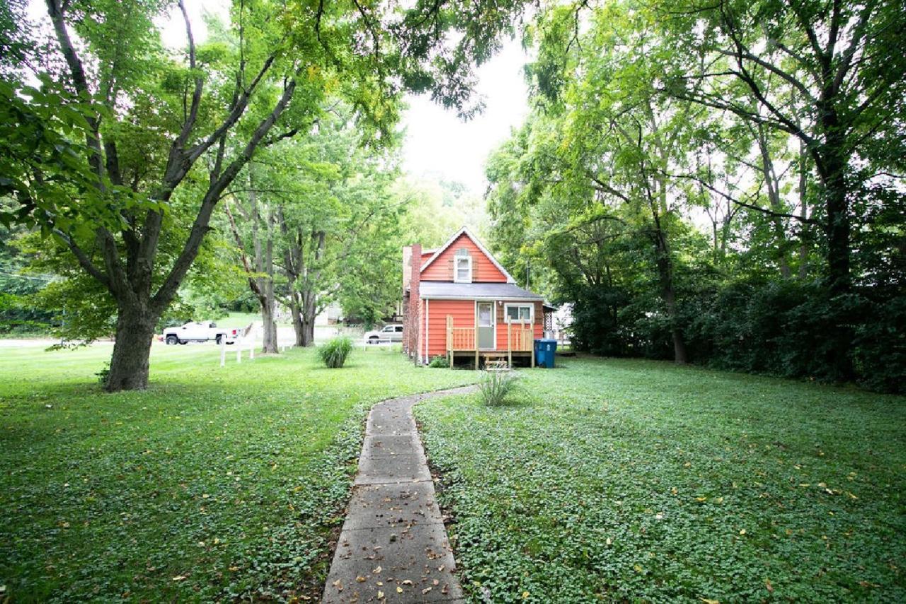 Downtown 2 Bedroom Cottage, Sleeps 6, Walking Distance To Honeywell, Downtown Restaurants, Shopping Wabash Exterior foto